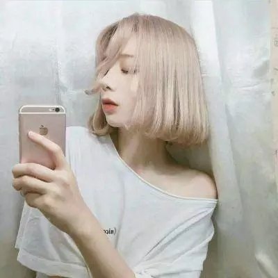 月亮海报